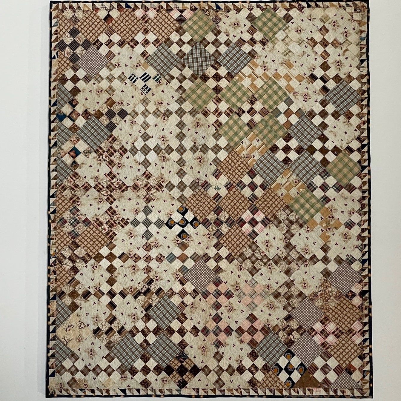 pieced quilted cotton quilt rel=