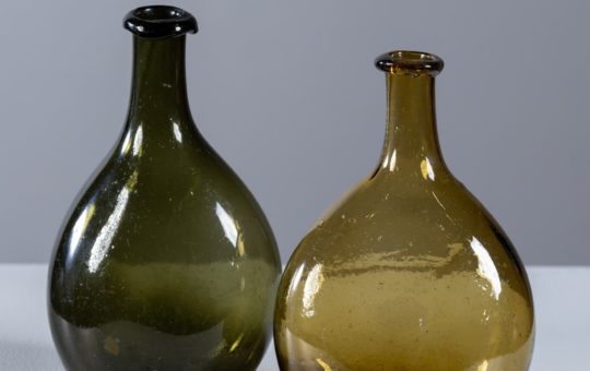 early blown glass bottles