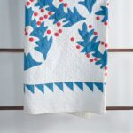 antique laurel wreath quilt