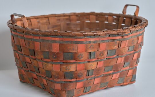 double-handled woodlands basket