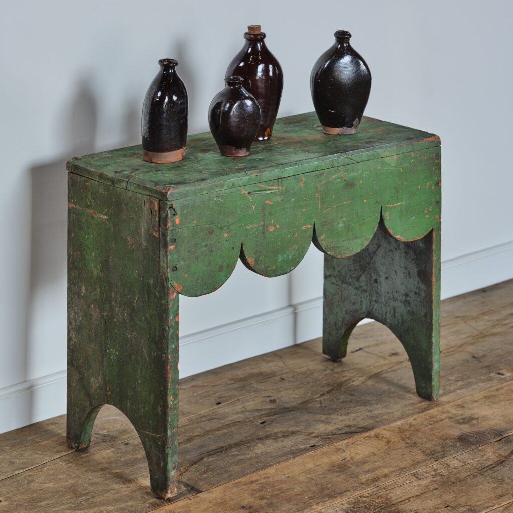 American antique green bench