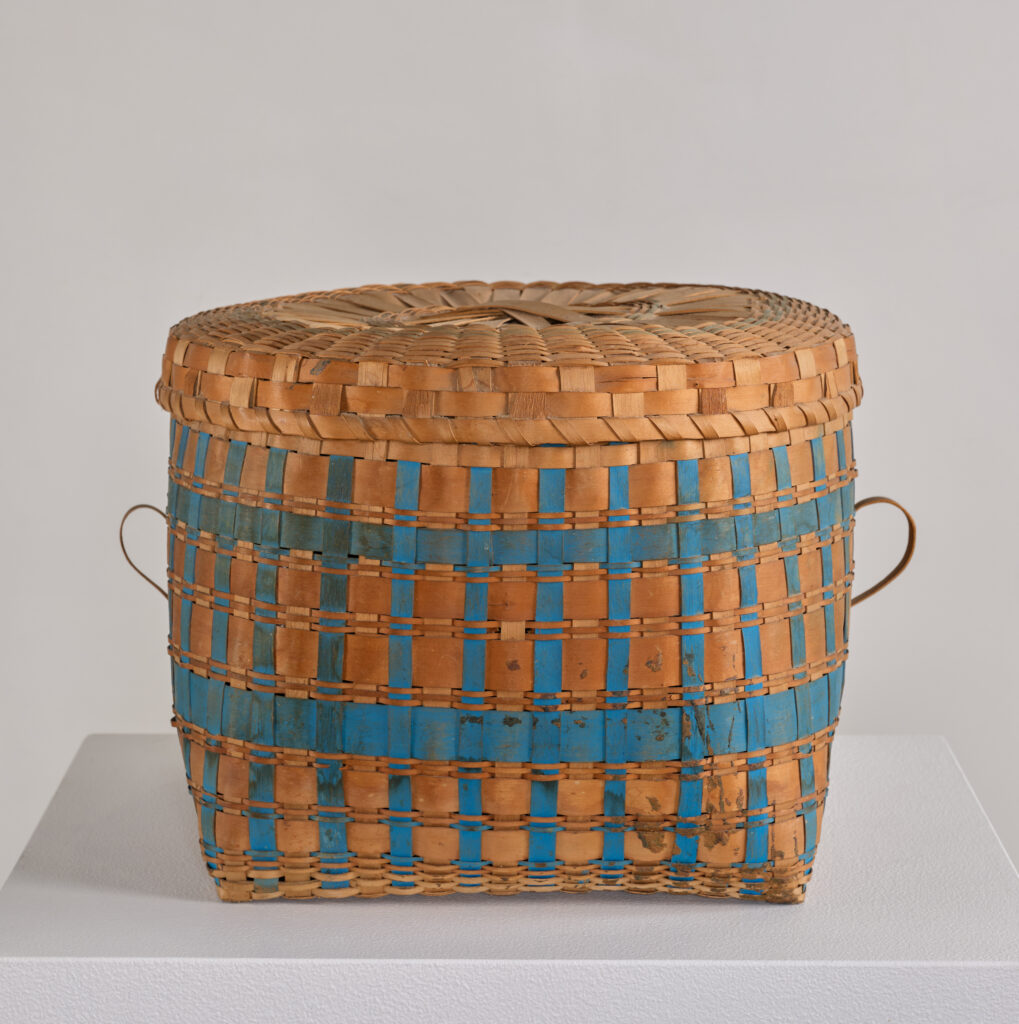 antique woodlands lidded basket