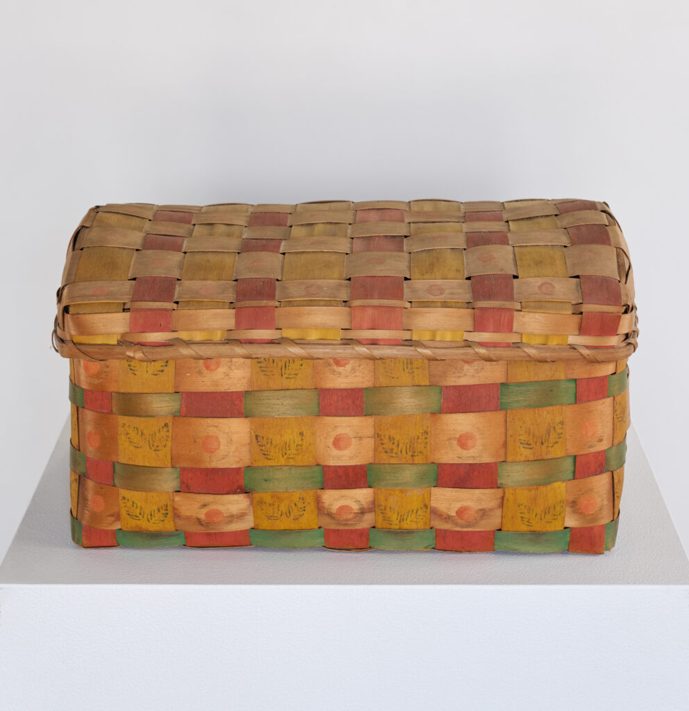 dome-top woodlands basket